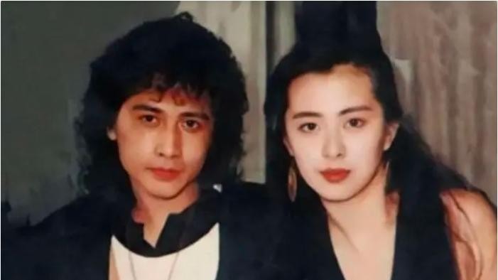 善恶终有报！与王祖贤分手、娶小24岁娇妻的齐秦，如今令人唏嘘