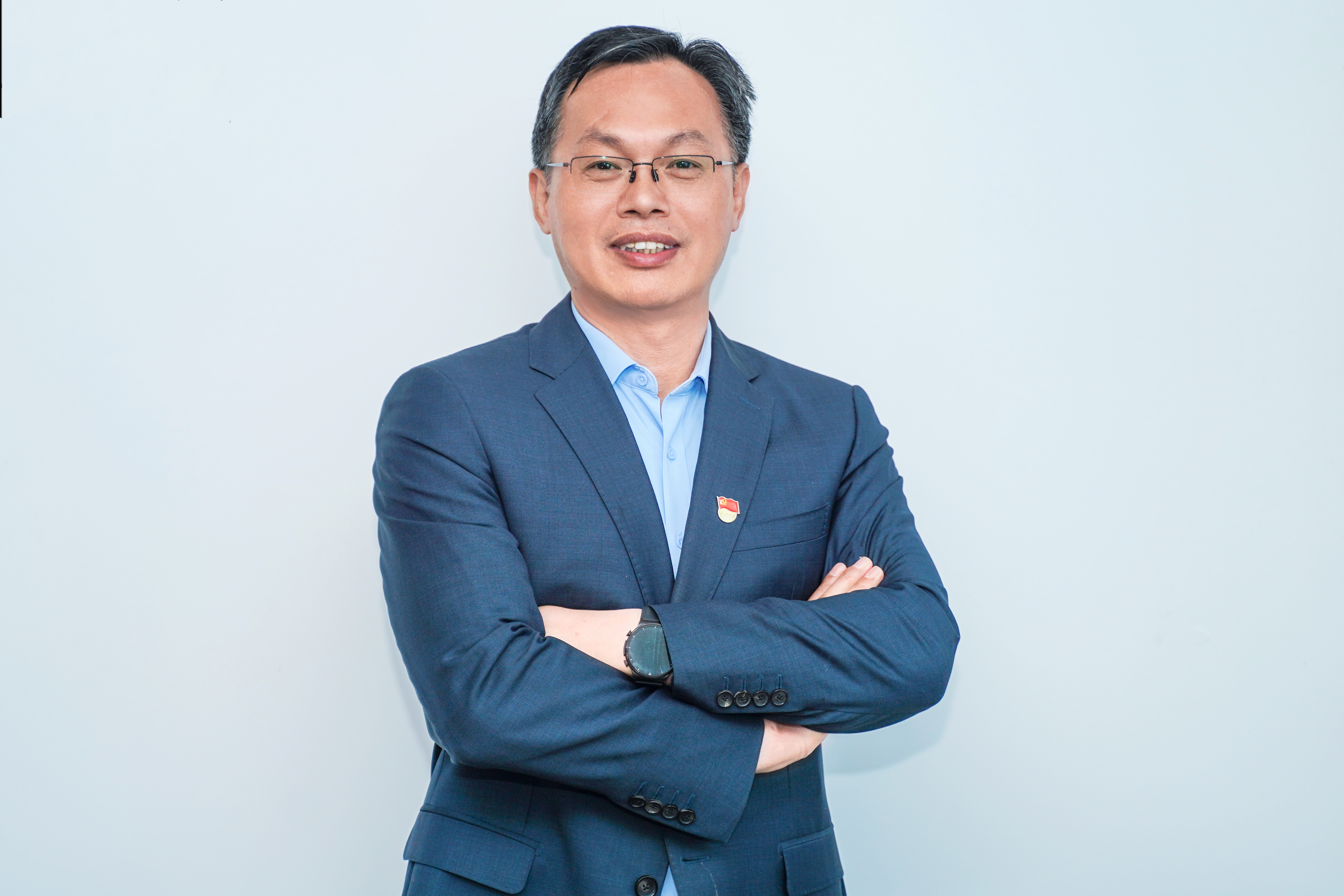 青岛五十八中校长 严贤付