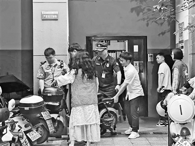 开展电动自行车综合整治