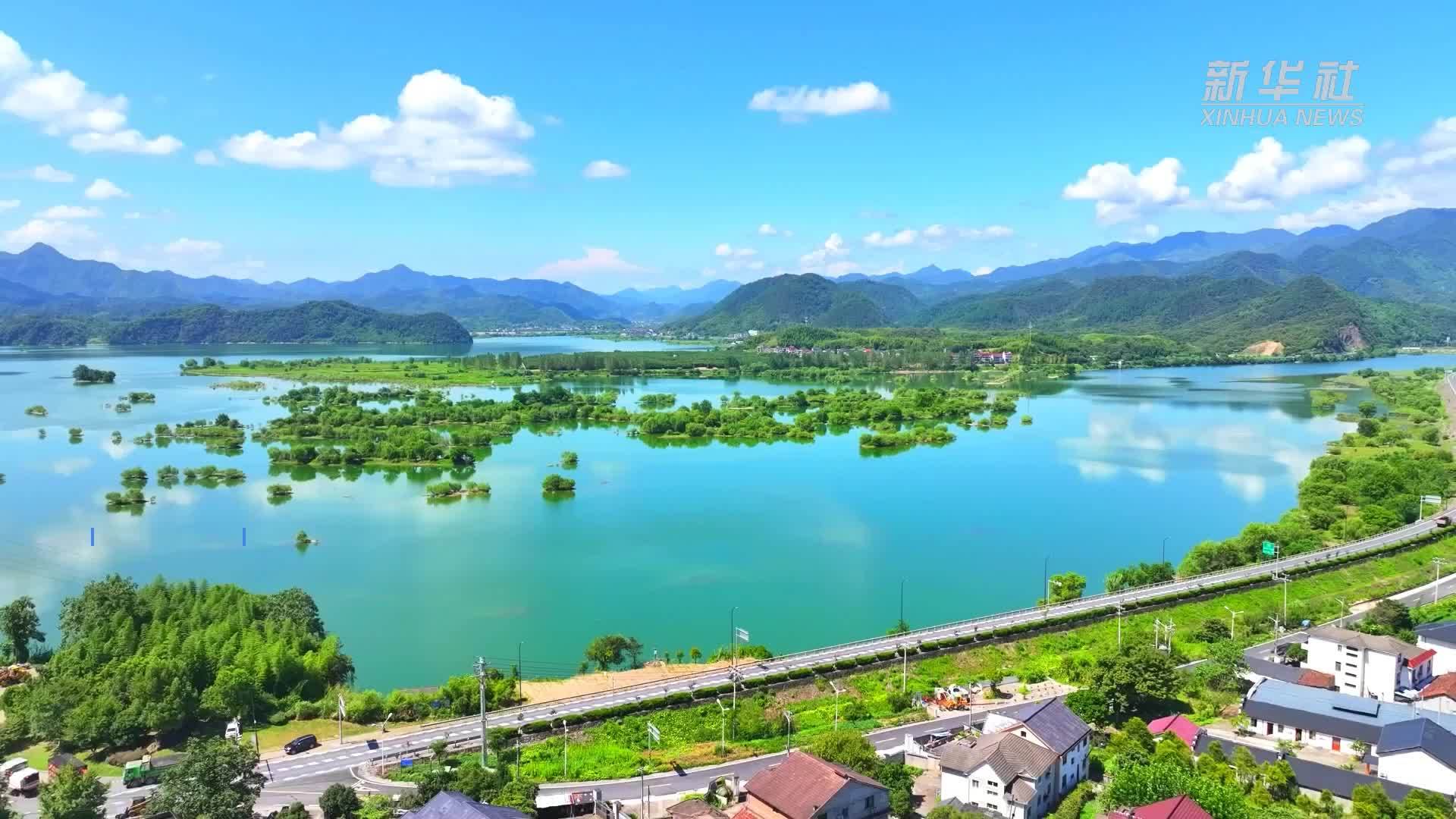 浙江天目溪：一溪碧水绕青山 两岸风光入画来