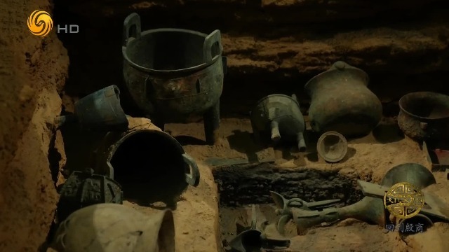 从平民到贵族，商代社会等级分明，从墓葬随葬品上可窥一斑