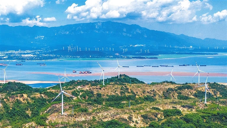 都昌縣：湖畔風力發電 輸送清潔能源（圖）