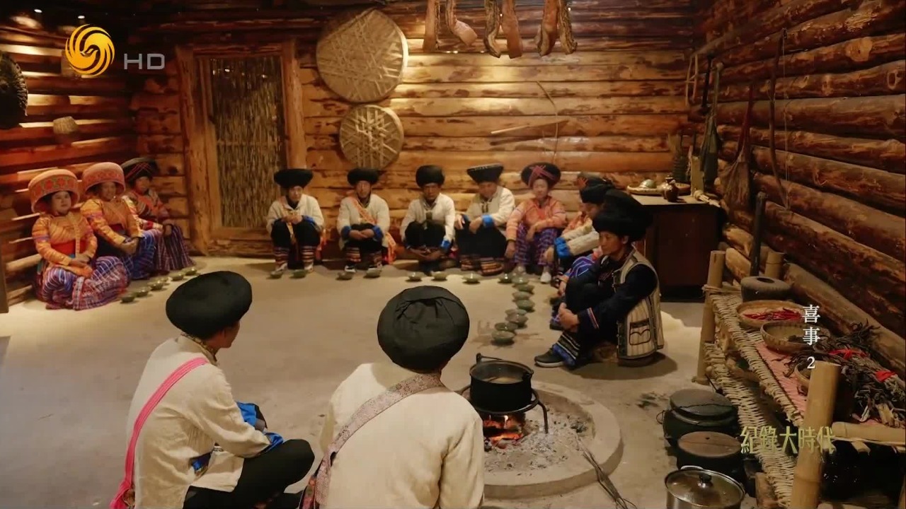 傈僳族婚俗有讲究：一月内女方未退礼，媒人便择日来订婚