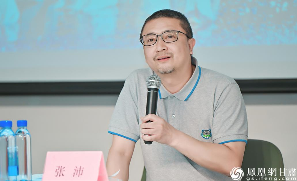 甘肃演艺集团歌舞剧院院长张沛说，创作团队将不遗余力让《丝路花雨》不断焕发新生。杨艺锴　摄
