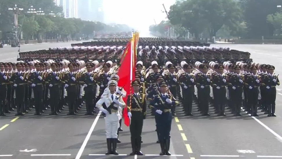 时隔26年，三军仪仗队更换新枪支