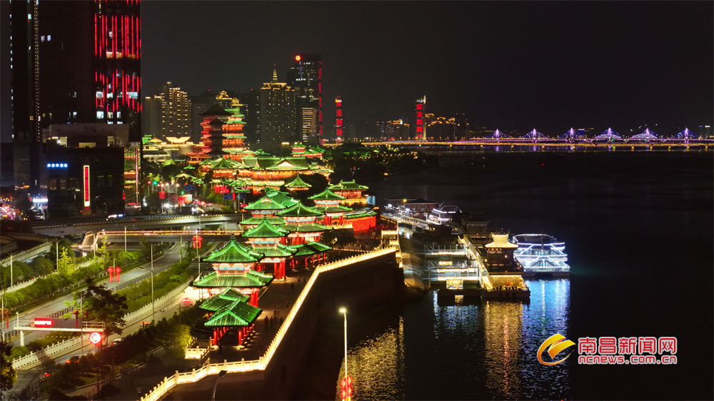 南昌滕王阁夜色迷人（图）