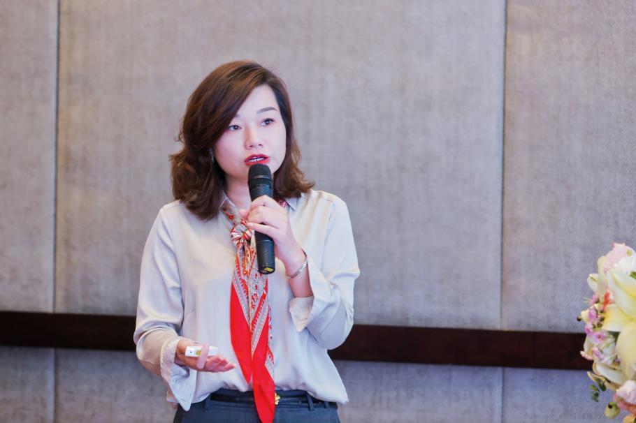 图:鲁俊平秘书长