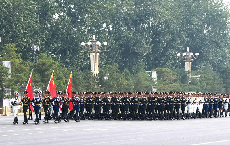 新华社照片，北京，2025年9月3日 9月3日，纪念中国人民抗日战争暨世界反法西斯战争胜利80周年大会在北京隆重举行。这是中国人民解放军仪仗方队。 新华社记者 晋美多吉 摄