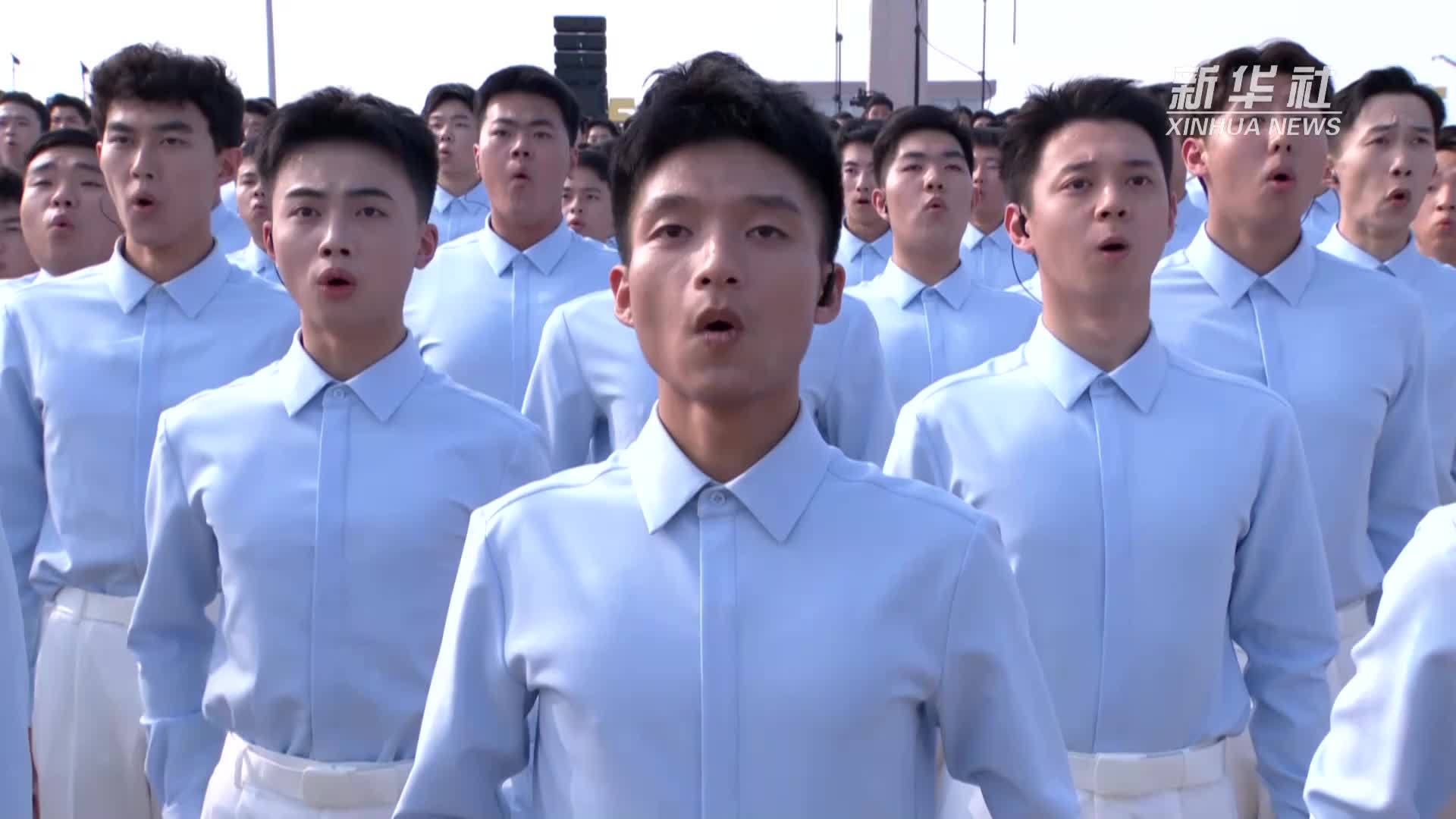 阅兵现场｜全场高唱诞生于抗战烽火中的经典歌曲