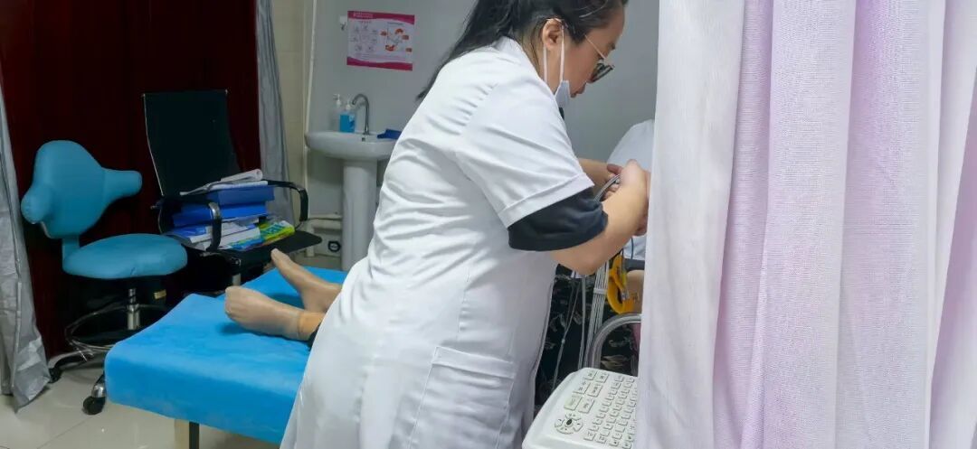 亲情服务暖人心 | “随手帮一把”让就医服务更有温度