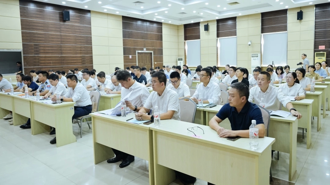 全國勞模張錫波當(dāng)選江北區(qū)勞模工匠協(xié)會會長