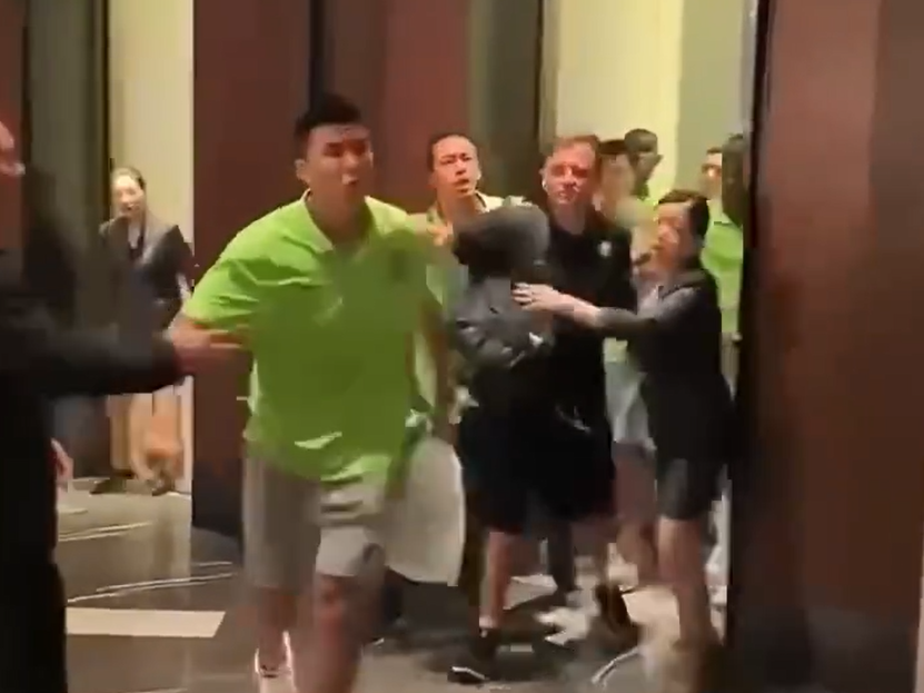 0-6惨负山东！国安球员跟自家球迷互怼：有什么好XX的？