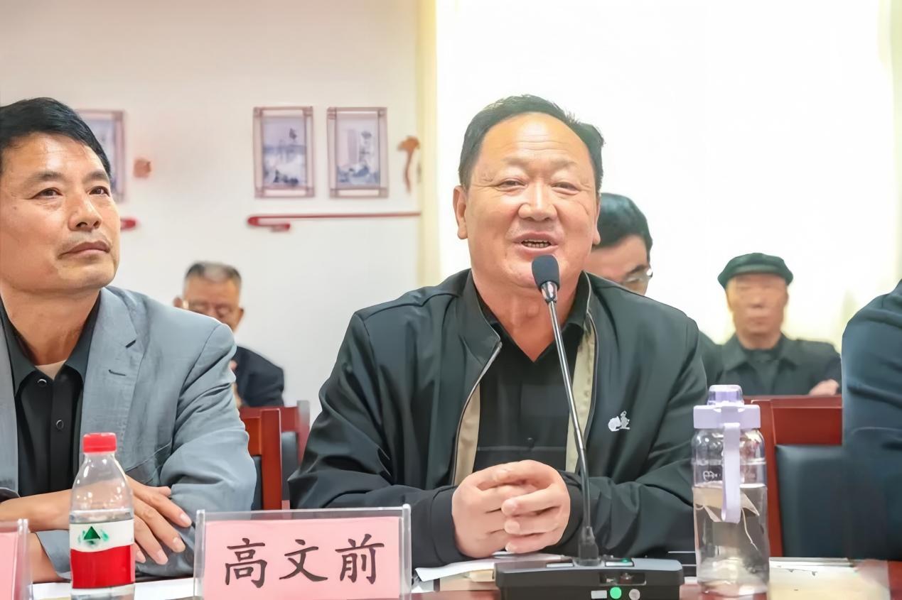 I2ZmZmZmZg_750_0_0_0_q80