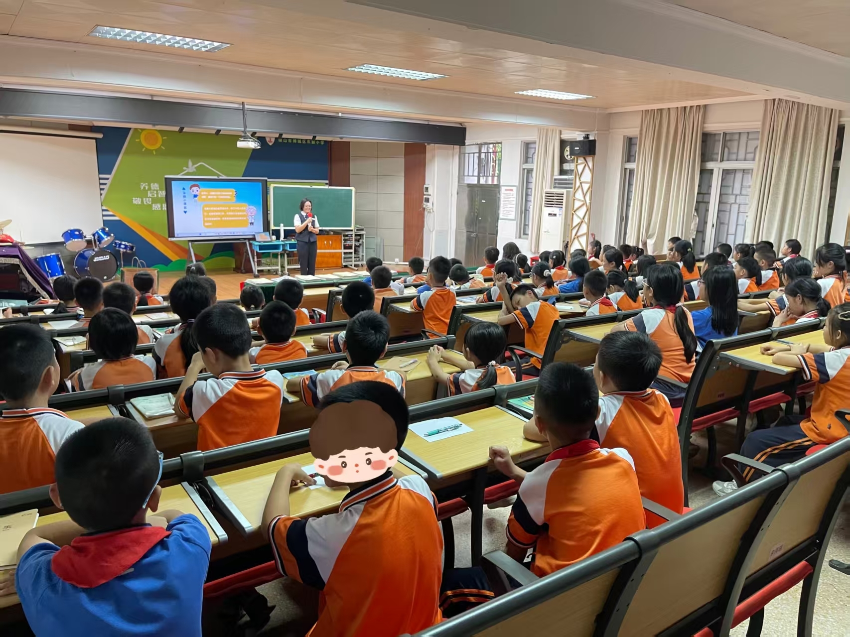 金融教育第一课,守护青春金融安全-兴业银行佛山分行走进校园开展金融知识教育宣传活动