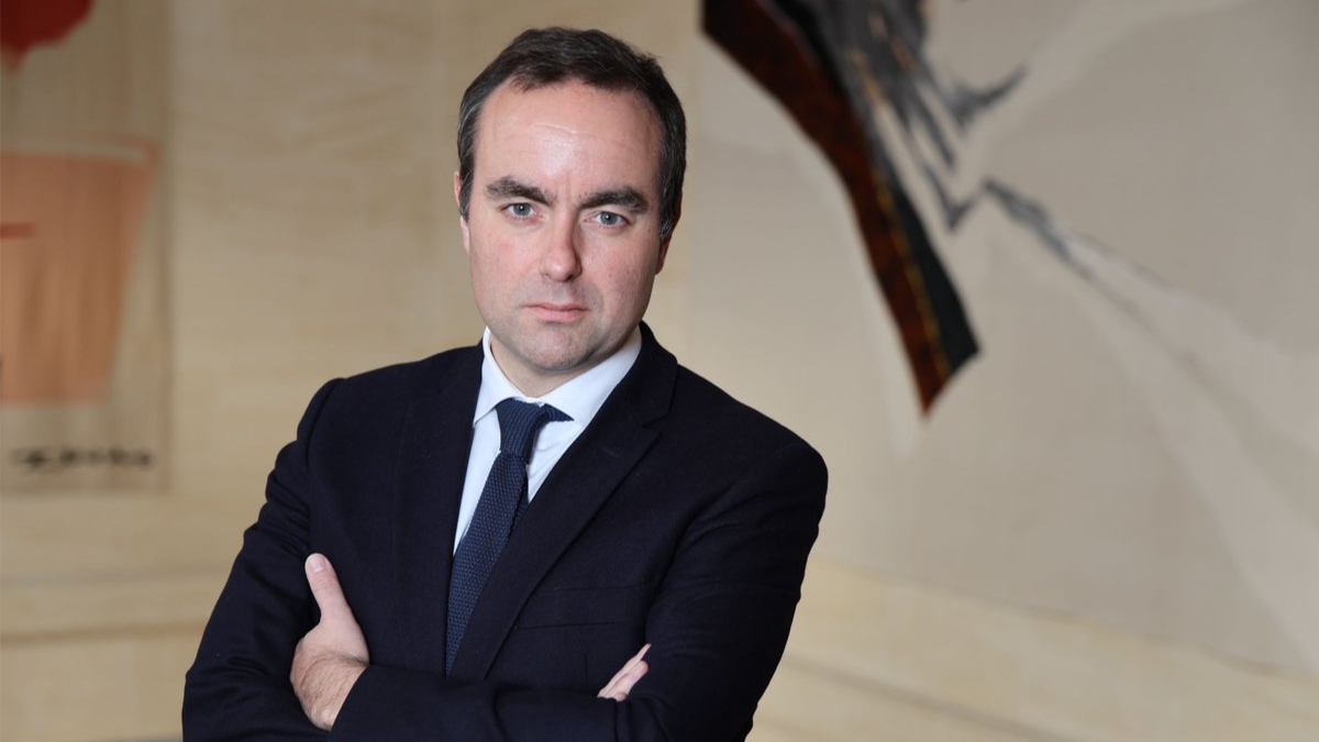 马克龙的第七任！法国防长勒科尔尼获任总理 极右翼断言：很快会重新选举