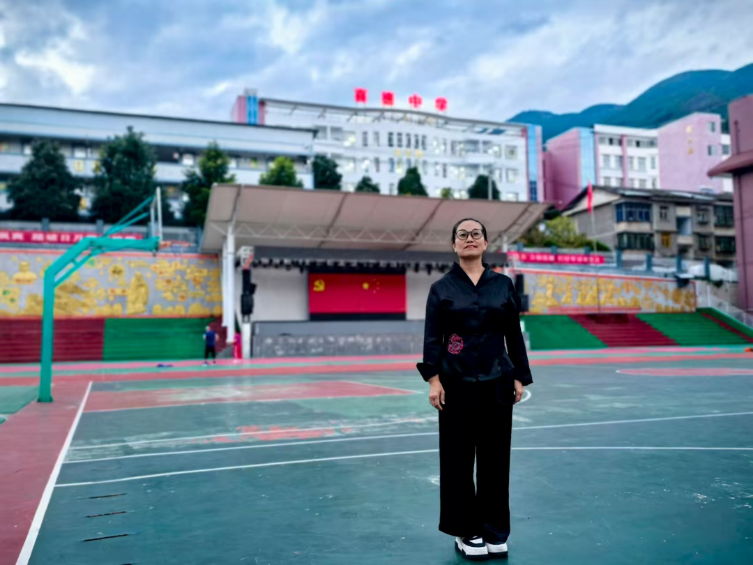 喜德县中学第二轮教育人才"组团式"帮扶宁波团队