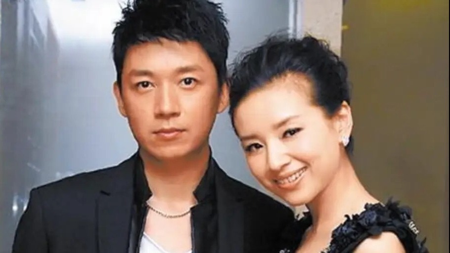 潘粤明没想到，自己负面缠身的前妻董洁，已走了另一条“上坡路”封面图