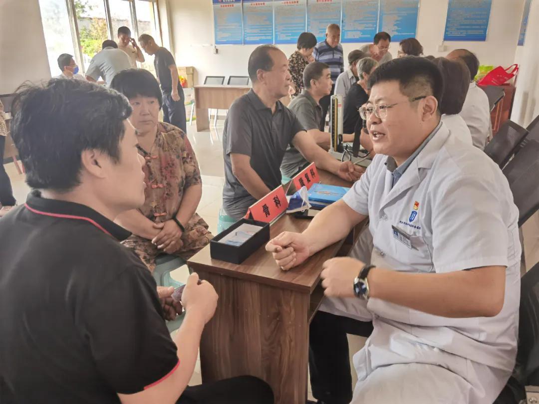 沧州中西医结合医院东院区：“回馈家乡 服务百姓”公益义诊走进焦远村