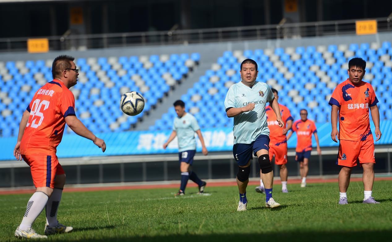 沧州：足球友谊赛超“燃”