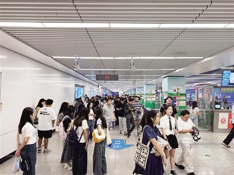 西站十字站兰州中心出口