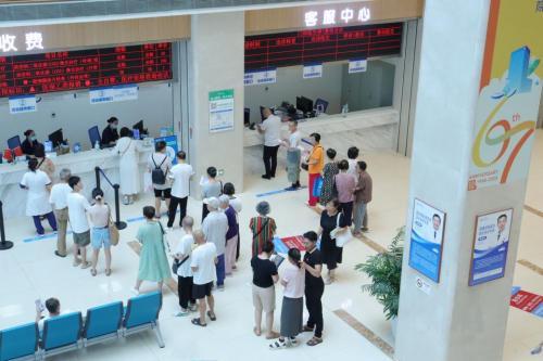新华六十七载仁心赓续 益行践初心书写新章——成都新华医院建院67周年院庆圆满落幕