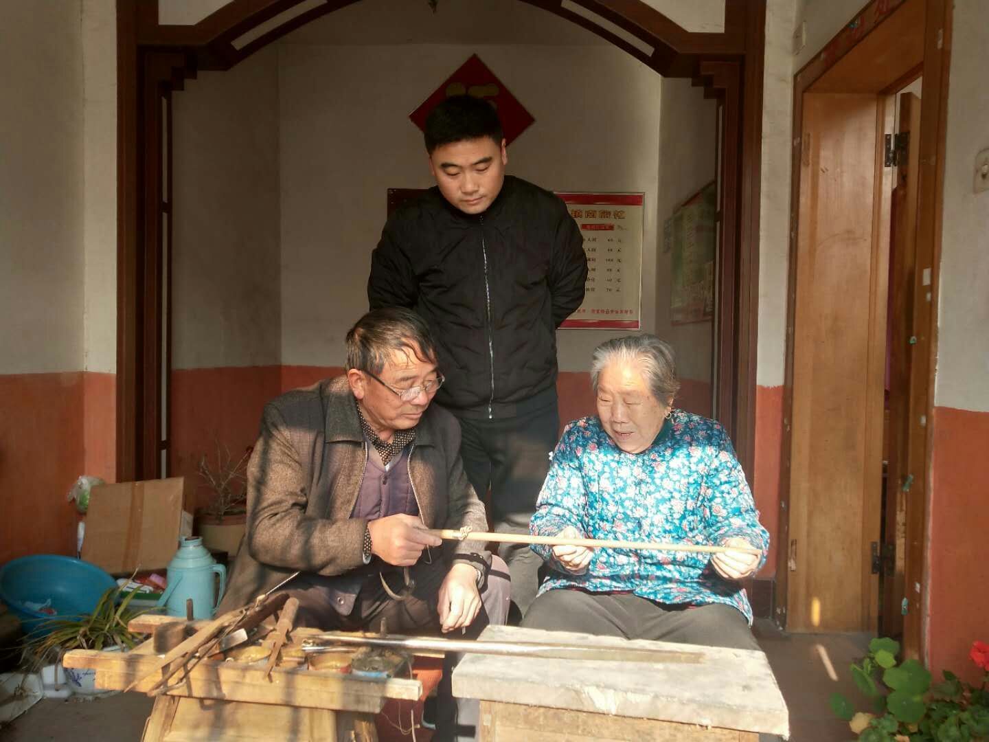 青岛乡里乡亲|秤杆映星光,匠心传六代——尉海涛与木杆秤的传承守望