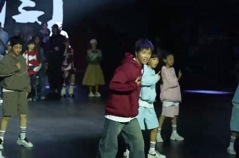 真维斯多品牌展现全场景生活方式