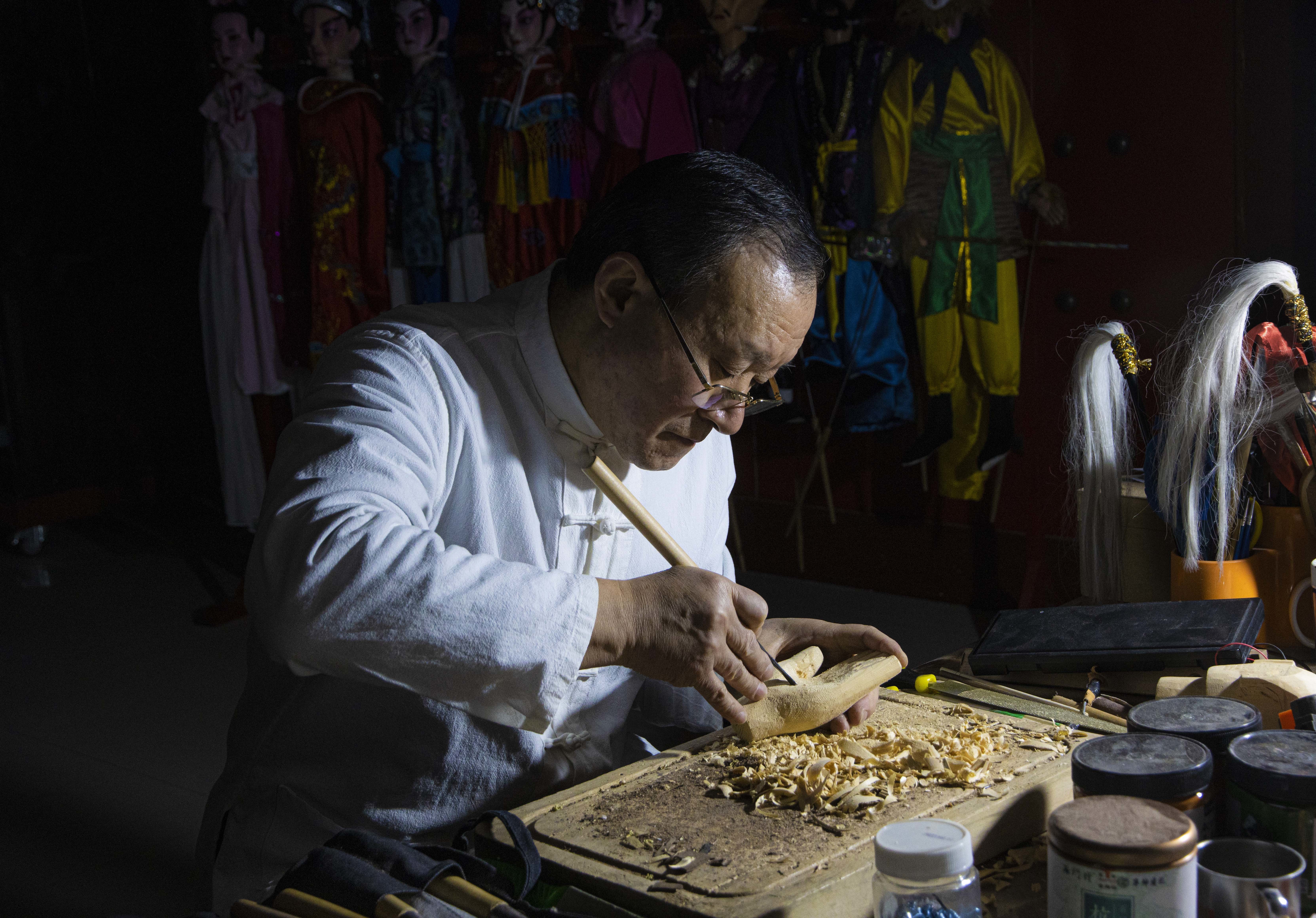 青岛乡里乡亲|方寸戏台间,千年木偶“活”起来!姜玉涛:让莱西木偶戏在新时代焕发光彩