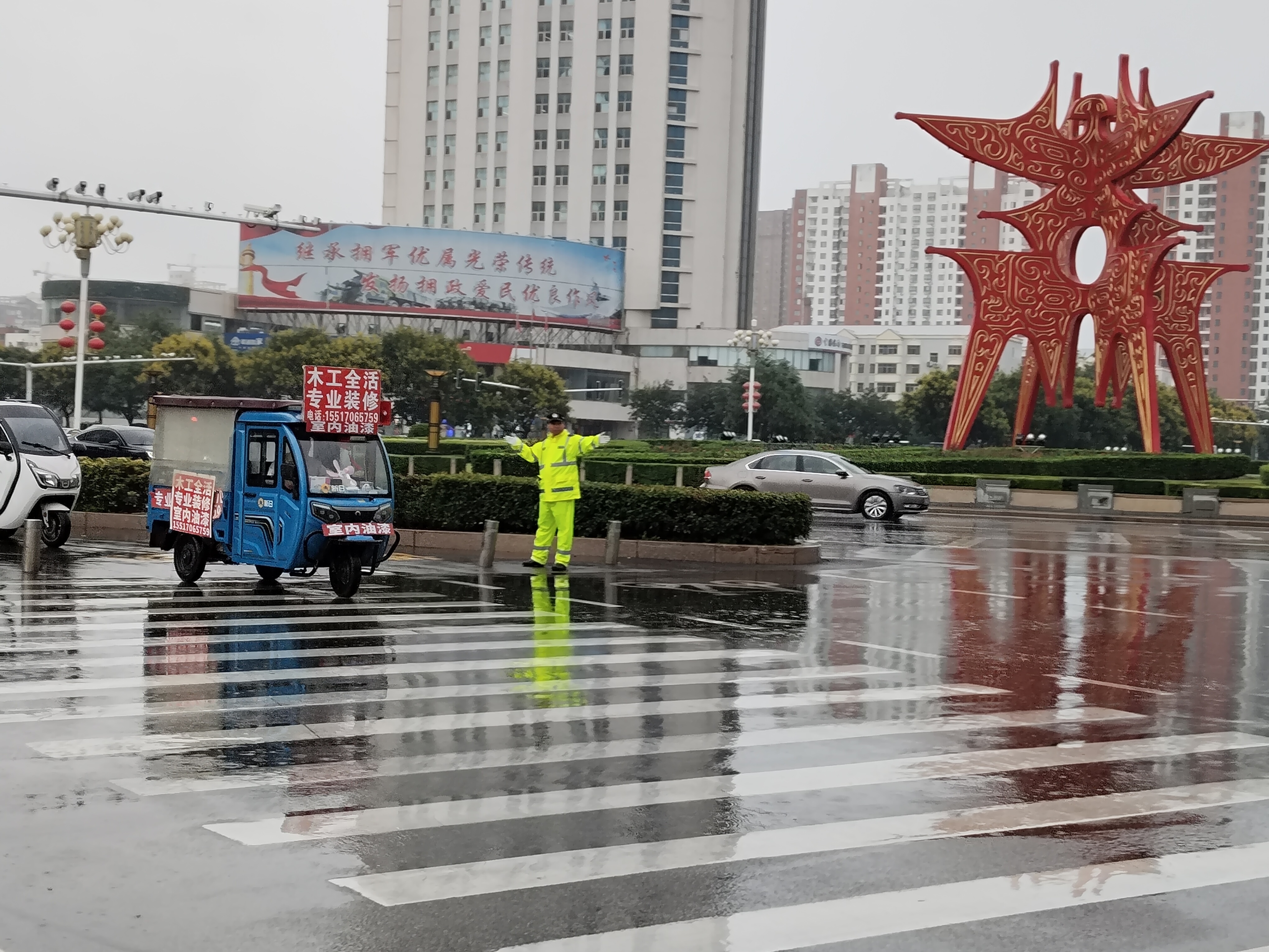 商丘市公安局交警支隊“五強化”全力做好汛期道路交通安全應急管理工作