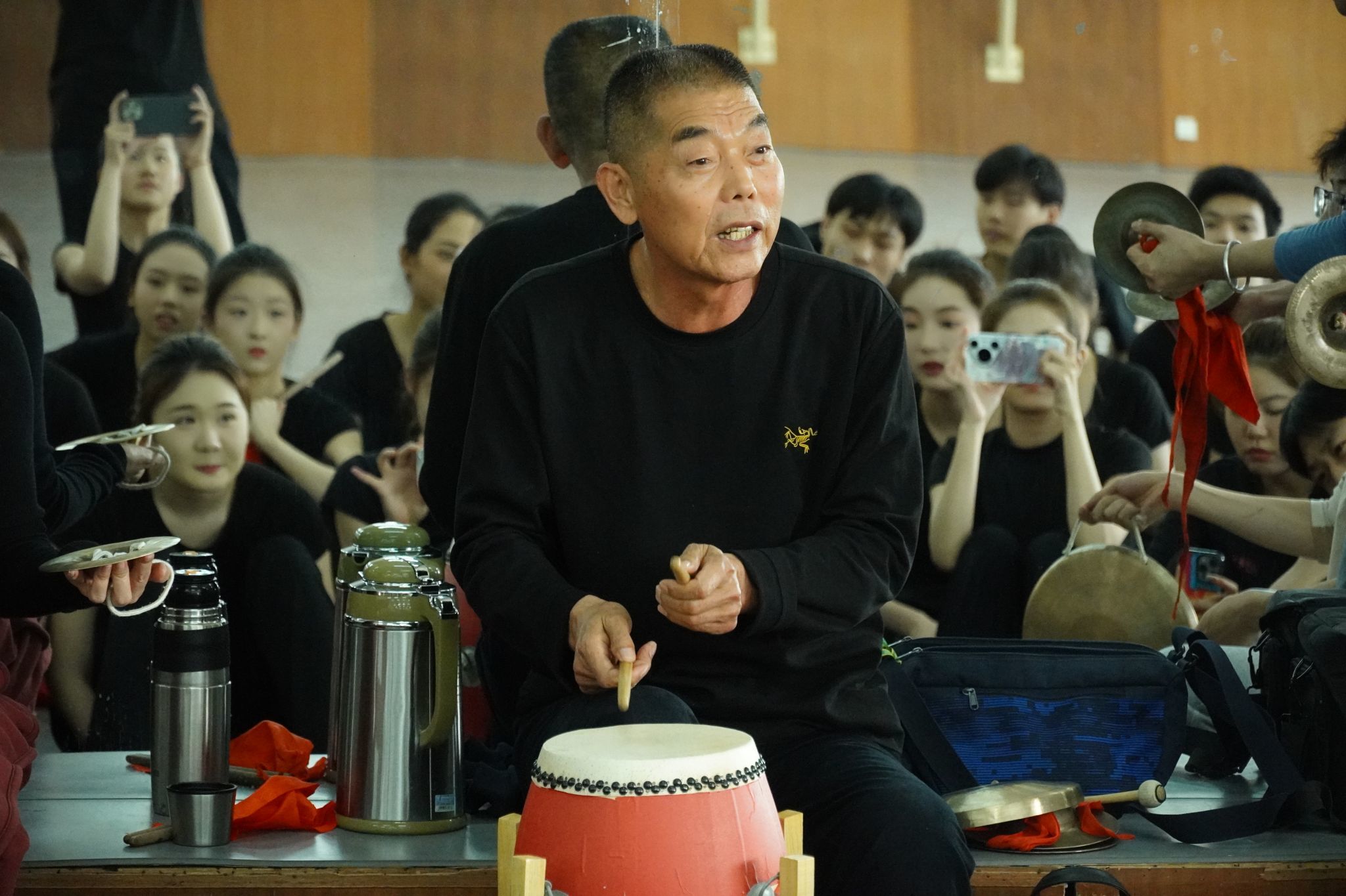 青岛乡里乡亲|吴英民:“三弯九动”承古韵 薪火相传润乡愁