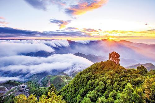 近日拍摄的保定白石山景区。保定白石山景区供图