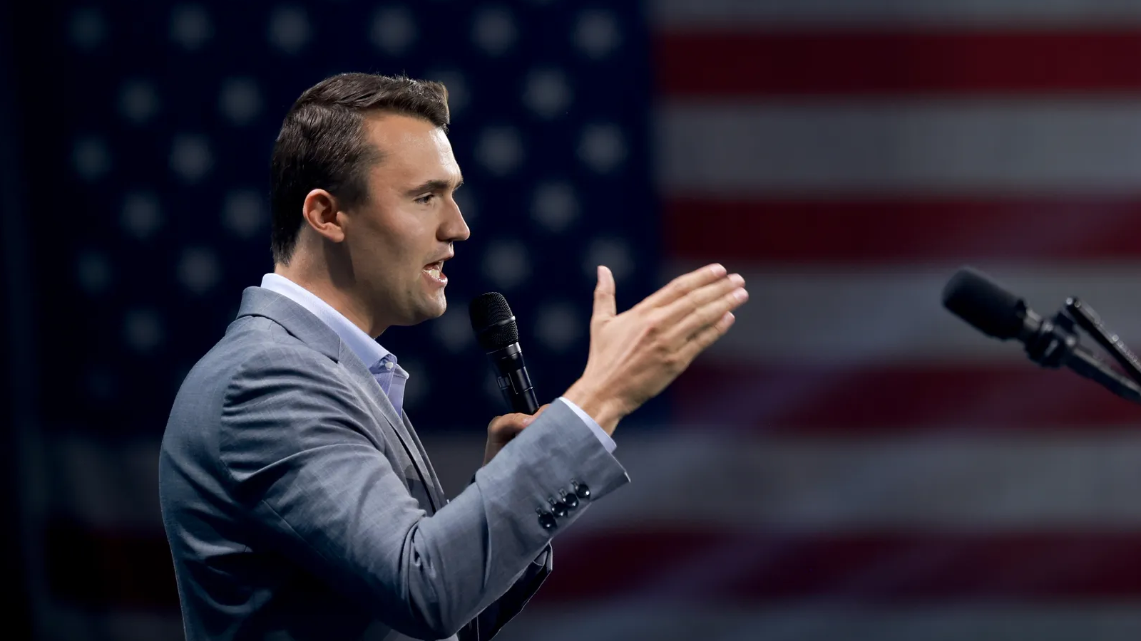 新闻人物｜查理·科克：坚定拥枪派 却殒命枪下