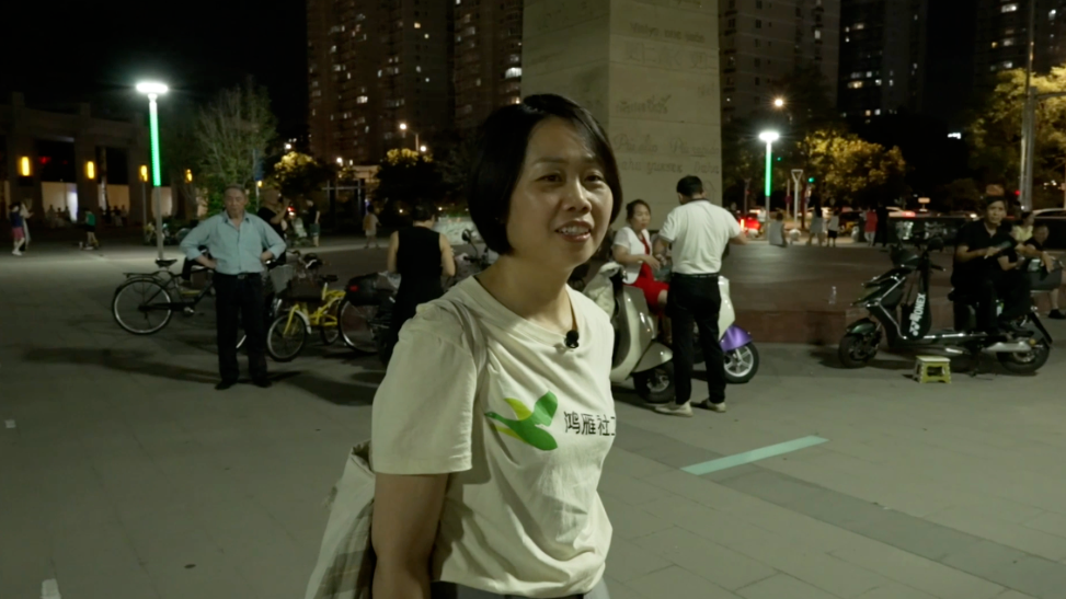 “从格格不入”到“想跳就跳”，北漂10年家政女工马秋玲：等孩子大了没那么大负担，我就可以干自己的事情了