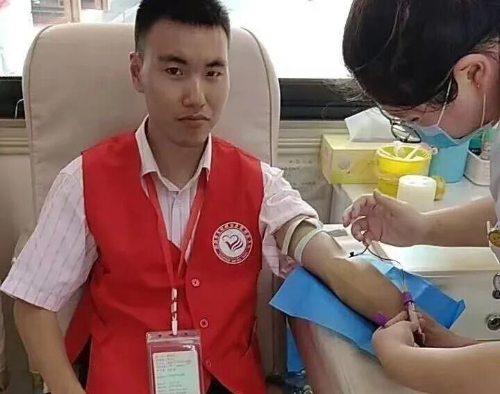 ▲2019年7月，小胡进行造血干细胞留样入库