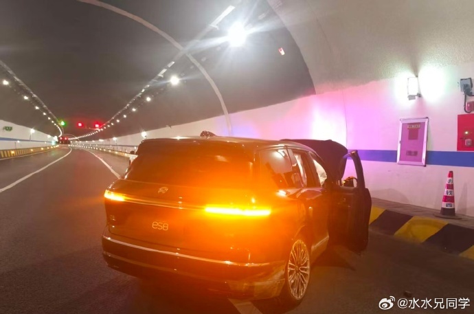 全新es8首撞？官方回应：工作车意外事故，非辅助驾驶