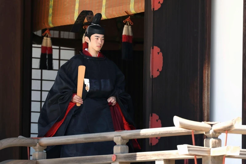 Character | The first adult male royal member in 40 years, he may be the last emperor of the Chrysanthemum Dynasty