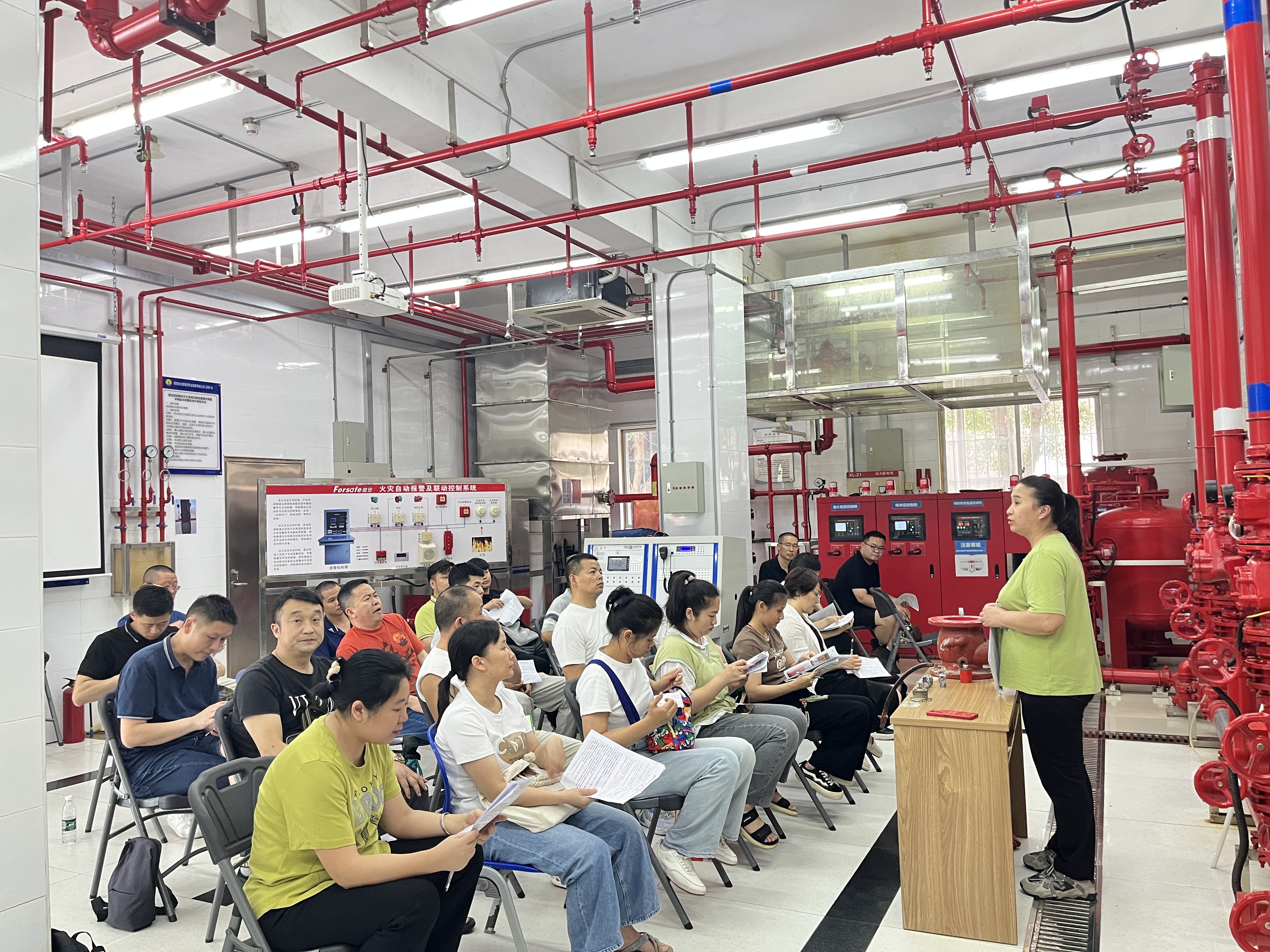 破解“鸿蒙开发工程师”等人才荒！龙岗高技能人才培养载体扩容至69家，领跑全市！