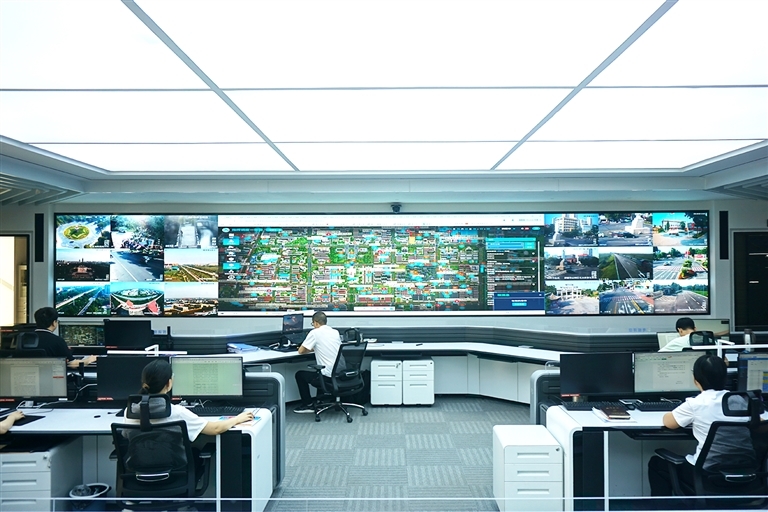 鶴壁市社會治安綜合治理中心指揮大廳。高飛 攝