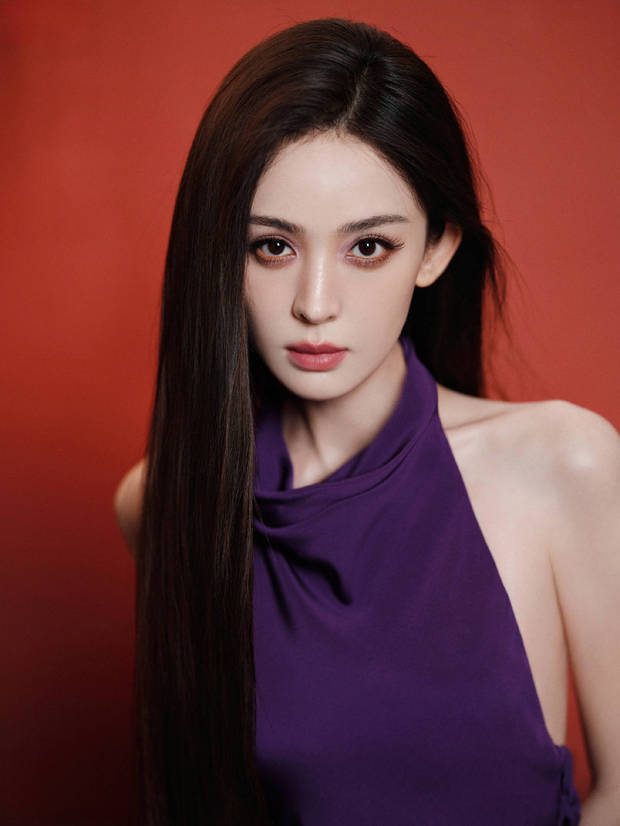 娜扎的五官精致，美貌养眼！