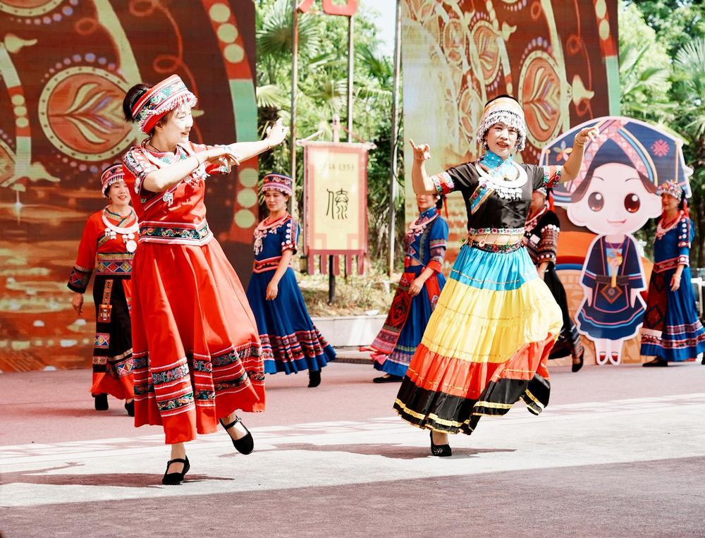 少数民族有哪些文化 A4685CDD7B94EDCC85839F3D3899949DFE912A0B_size163_w1000_h763.jpg