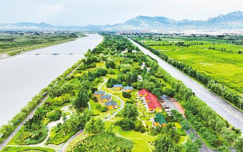 8月13日拍摄的涿鹿桑干河国家湿地公园。 武殿森摄