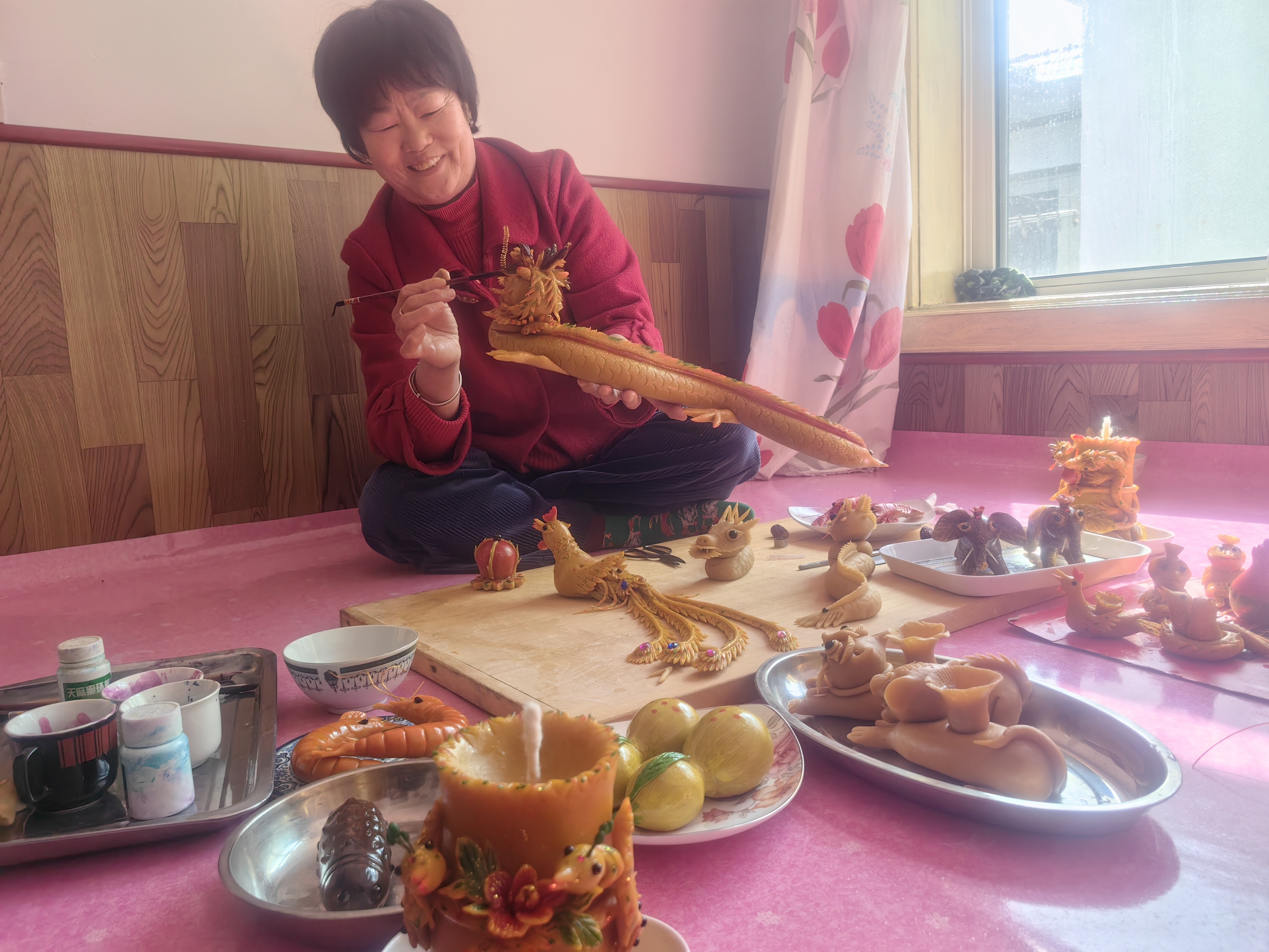 青岛乡里乡亲|指尖灯火照百年:豆面灯传承人宋玉芳的坚守与传承