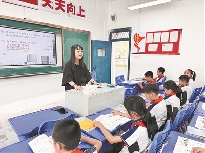 教师节,一起聆听他们的育人故事!