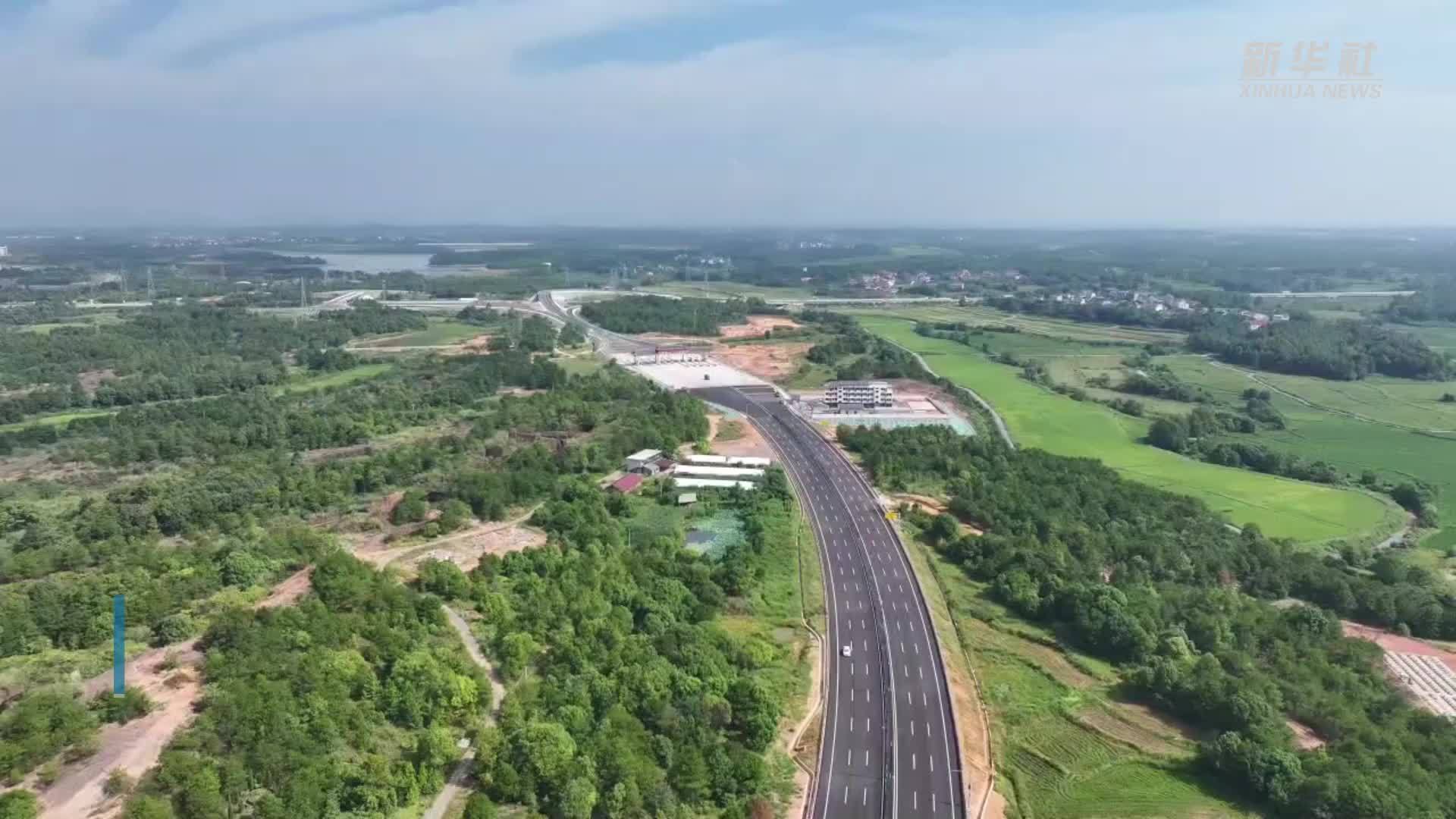 沪昆高速梨东改扩建工程贵溪互通建成通车