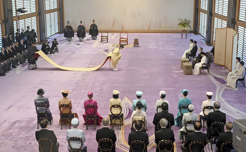 Character | The first adult male royal member in 40 years, he may be the last emperor of the Chrysanthemum Dynasty