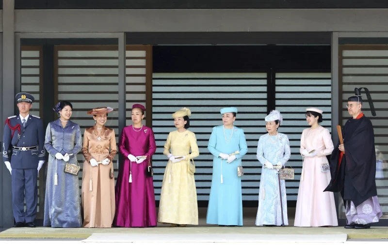 Character | The first adult male royal member in 40 years, he may be the last emperor of the Chrysanthemum Dynasty