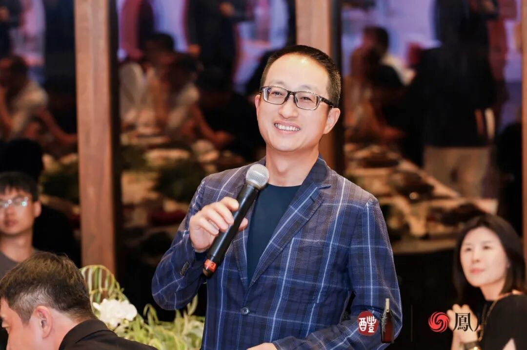 △法国埃克菲厨皇国际名厨协会蓝带美食家白雪飚先生