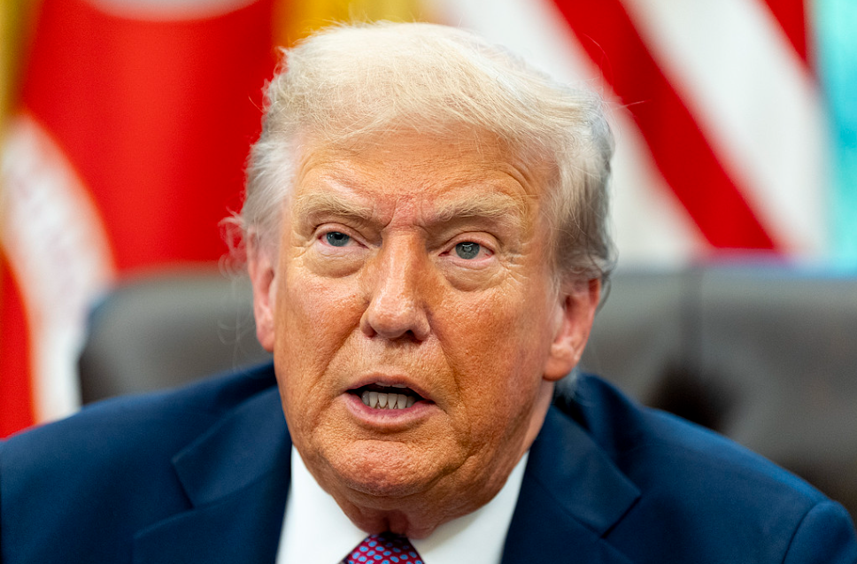 特朗普催促降息之际 物价飙升正成美国老百姓最头疼问题