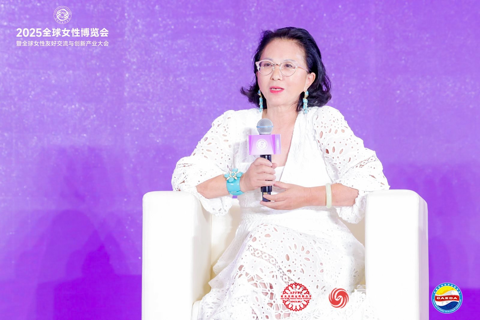 李阿平在圆桌发言