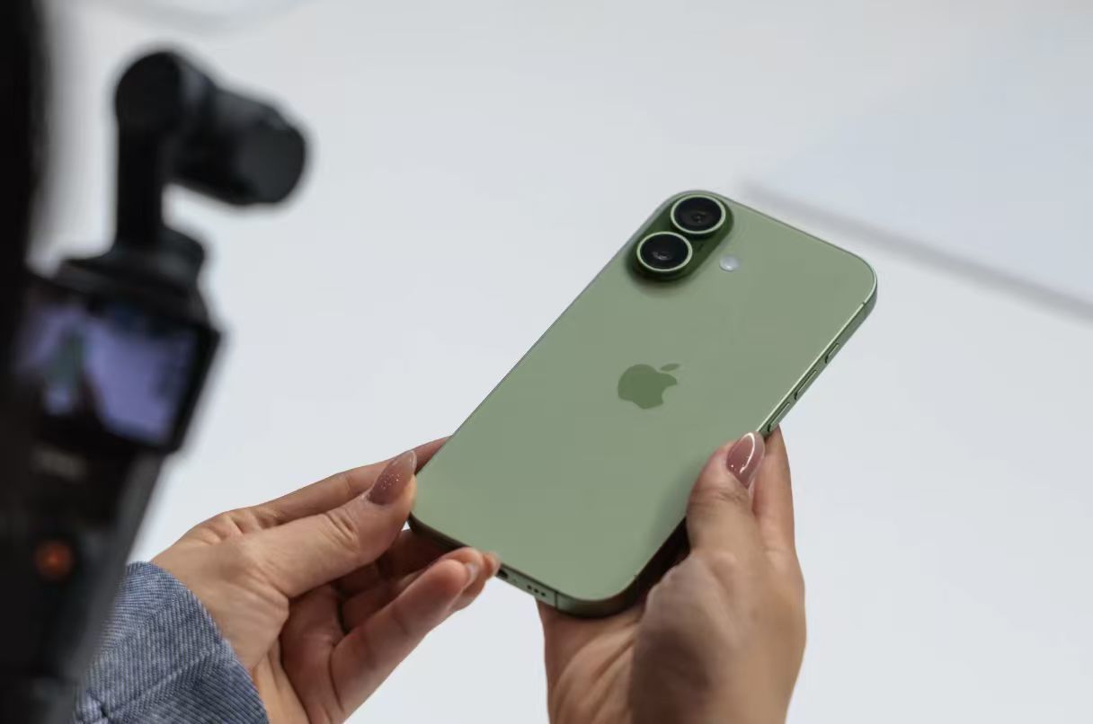 iPhone 17